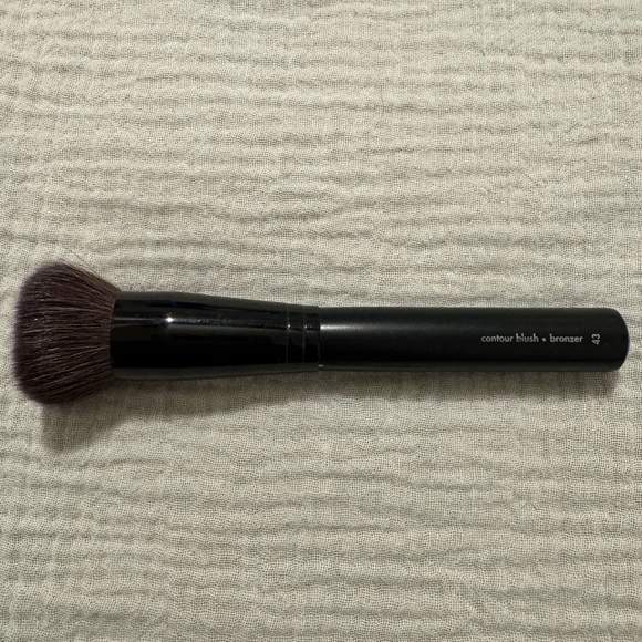 SEPHORA PROFESSIONALS Contour Blush & Bronzer Brush 43 - Black - Picture 1 of 7